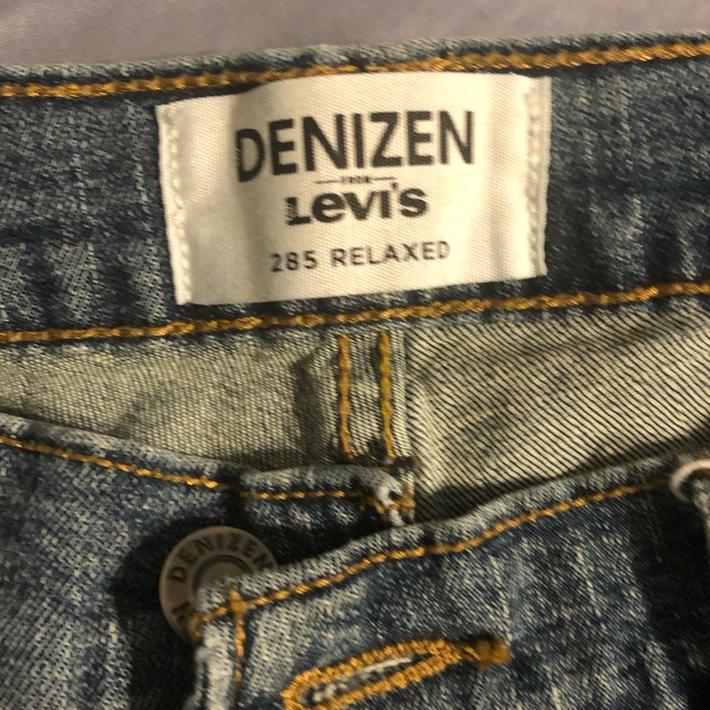Men’s Denizen Levi’s jeans 30x30, relax fit.
